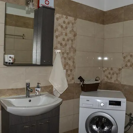Apartment Petros House *