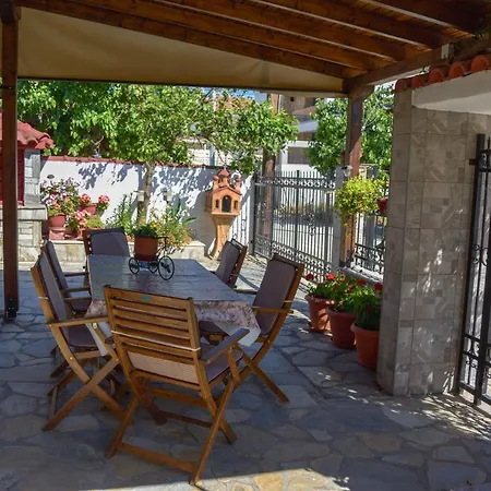 Petros House Apartment